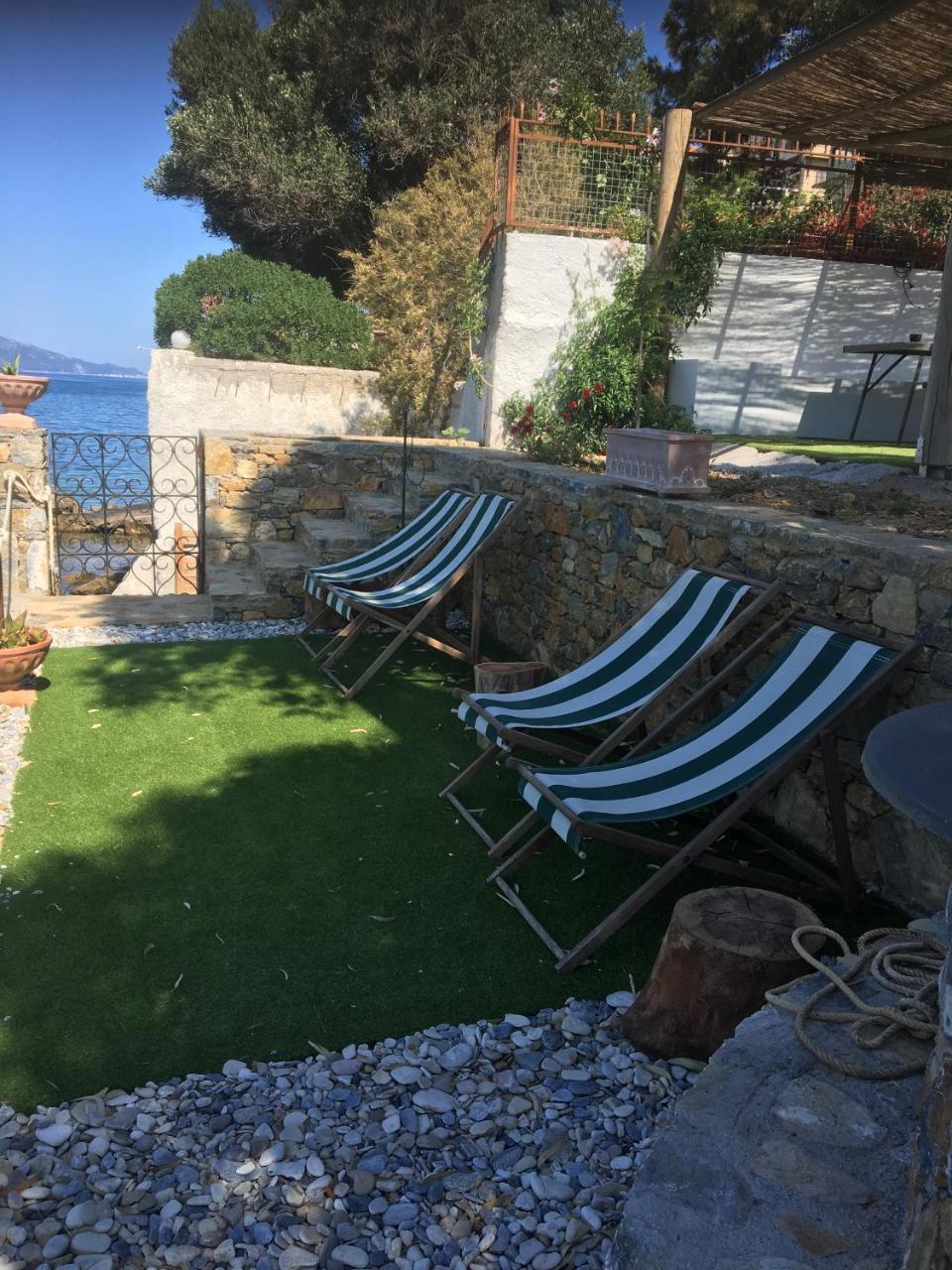 Roditses Beach Sea Front Apartments Samos Town Luaran gambar