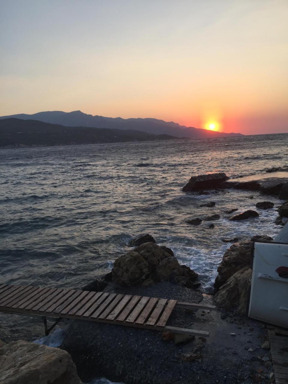 Roditses Beach Sea Front Apartments Samos Town Luaran gambar