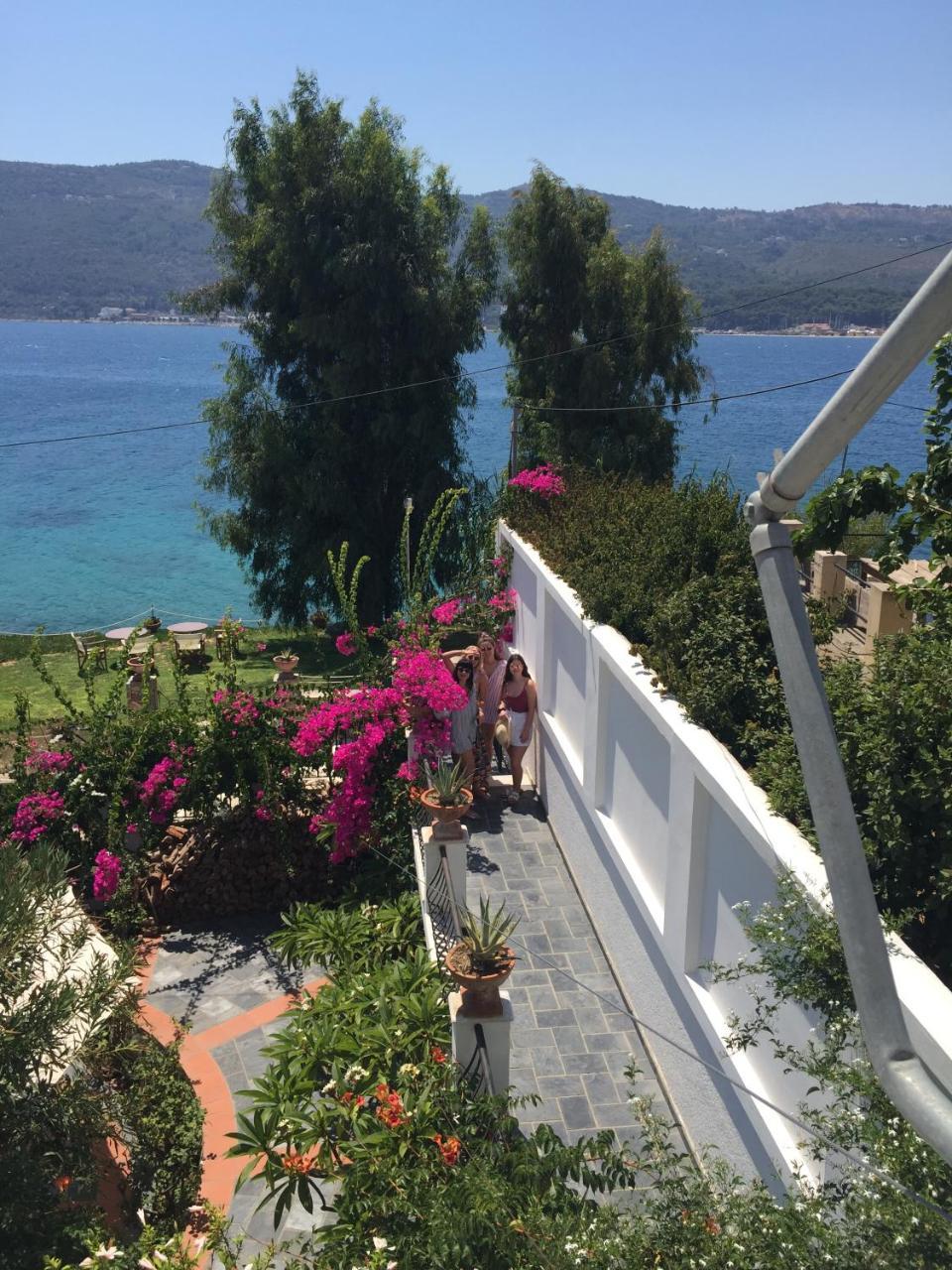 Roditses Beach Sea Front Apartments Samos Town Luaran gambar
